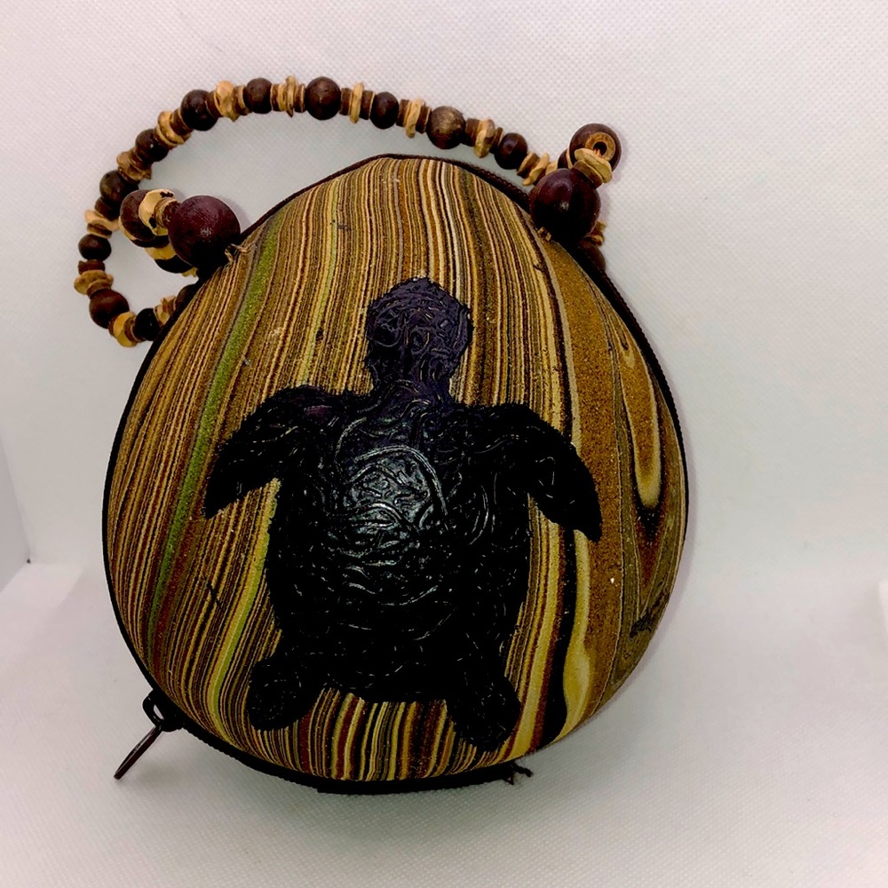 Coconut  hand bag with double wooden beads handles. Black turtle appliqué.